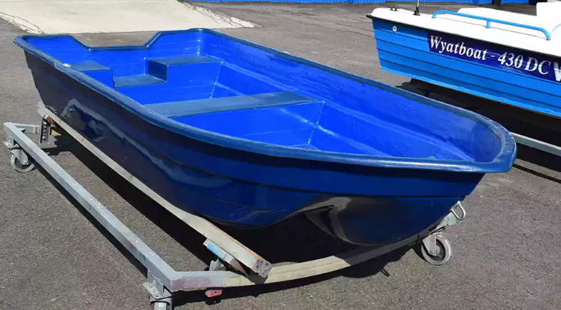 Стеклопластиковая лодка Neman-340 (тримаран) в Златоусте