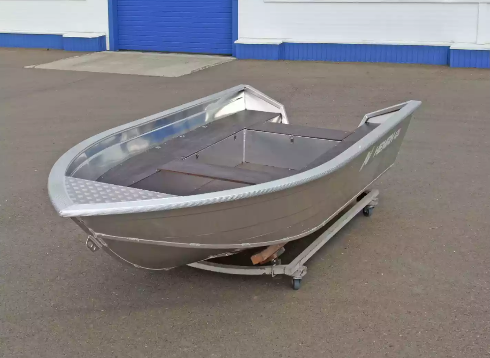 Алюминиевая лодка  Неман-420 в Златоусте