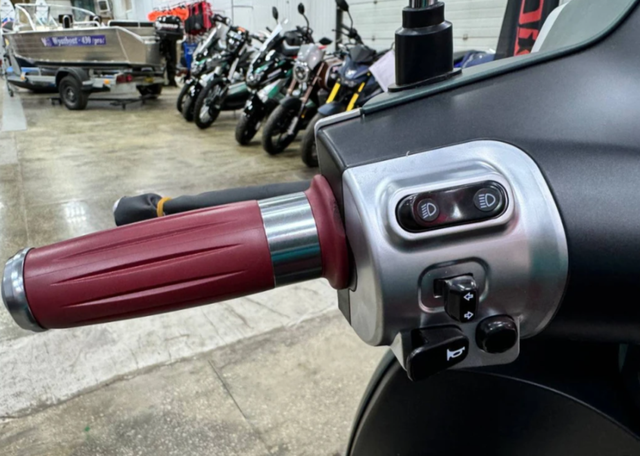 Скутер PROMAX Miami 240 (49) в Златоусте