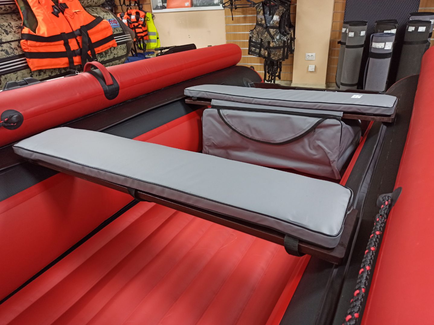 КОМПЛЕКТ МЯГКИХ НАКЛАДОК С СУМКОЙ ДЛЯ ЛОДОК 90Х20 СЕРЫЙ в Златоусте