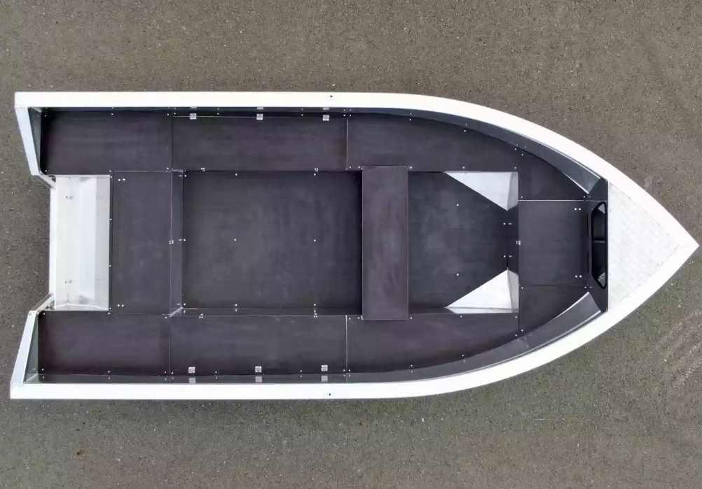 Алюминиевая лодка  Неман-420 в Златоусте