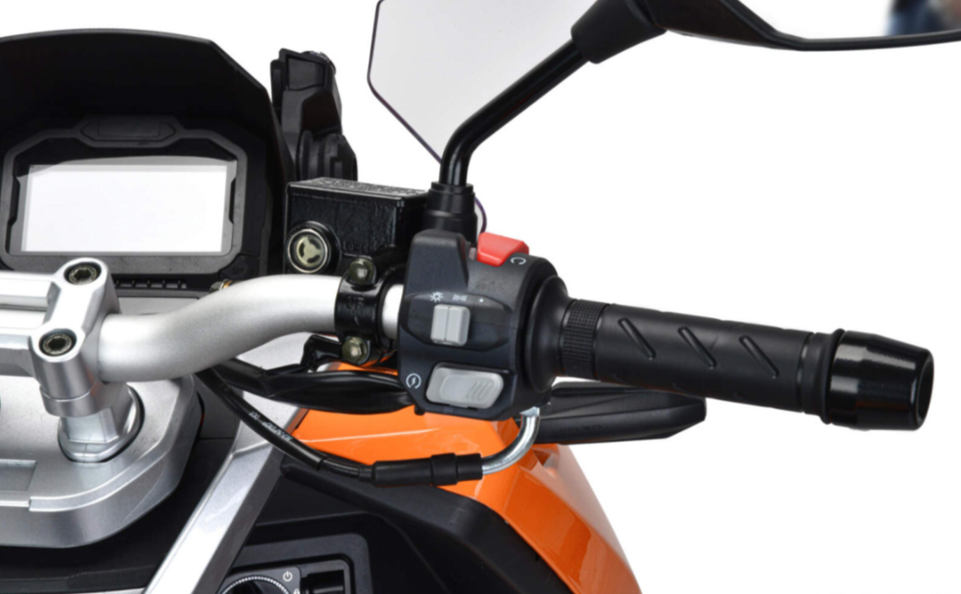 Скутер MOTOLAND (МОТОЛЕНД) T-MAX 150 в Златоусте