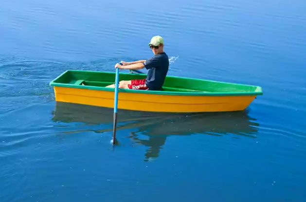 Стеклопластиковая лодка Малютка в Златоусте