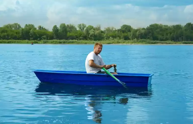 Стеклопластиковая лодка Малютка в Златоусте