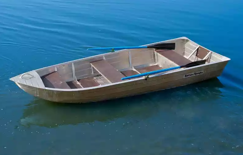 Алюминиевая лодка Вятка-Профи 32 в Златоусте