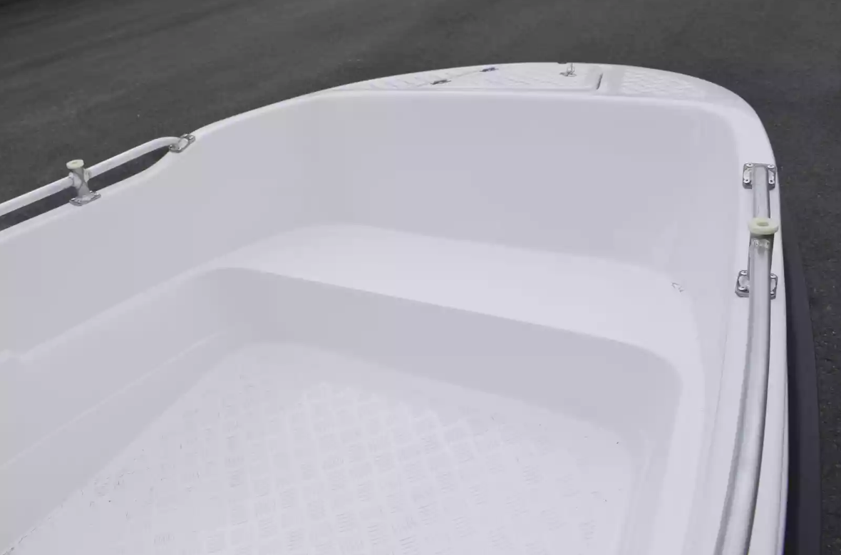 Стеклопластиковая лодка Пингвин New (тримаран) в Златоусте