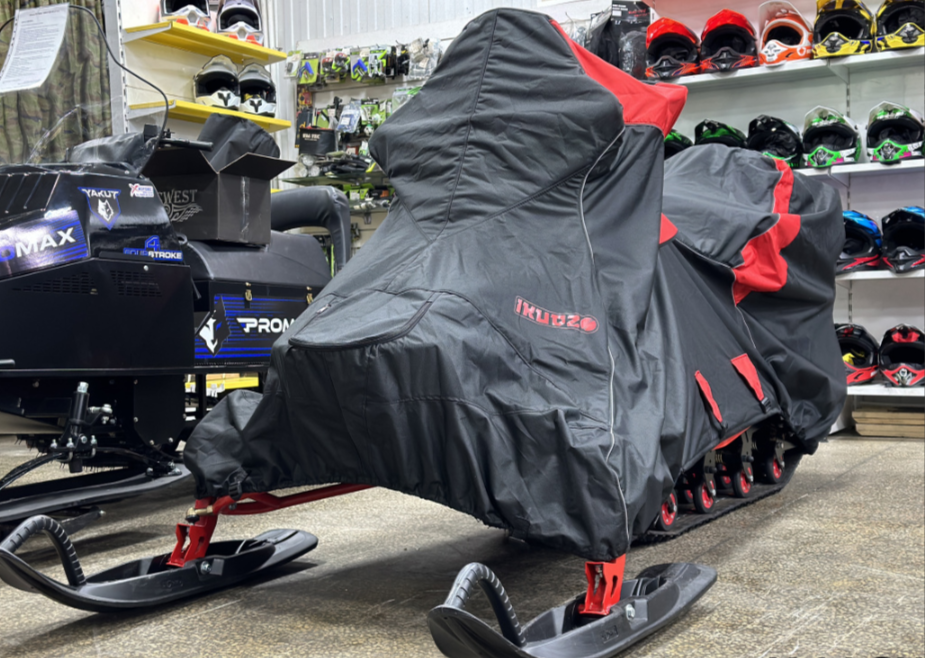 Чехол транспорт. снегохода IKUDZO HUNTER черно-красный Оксфорд ПРЕМИУМ качества с лого IKUDZO в Златоусте