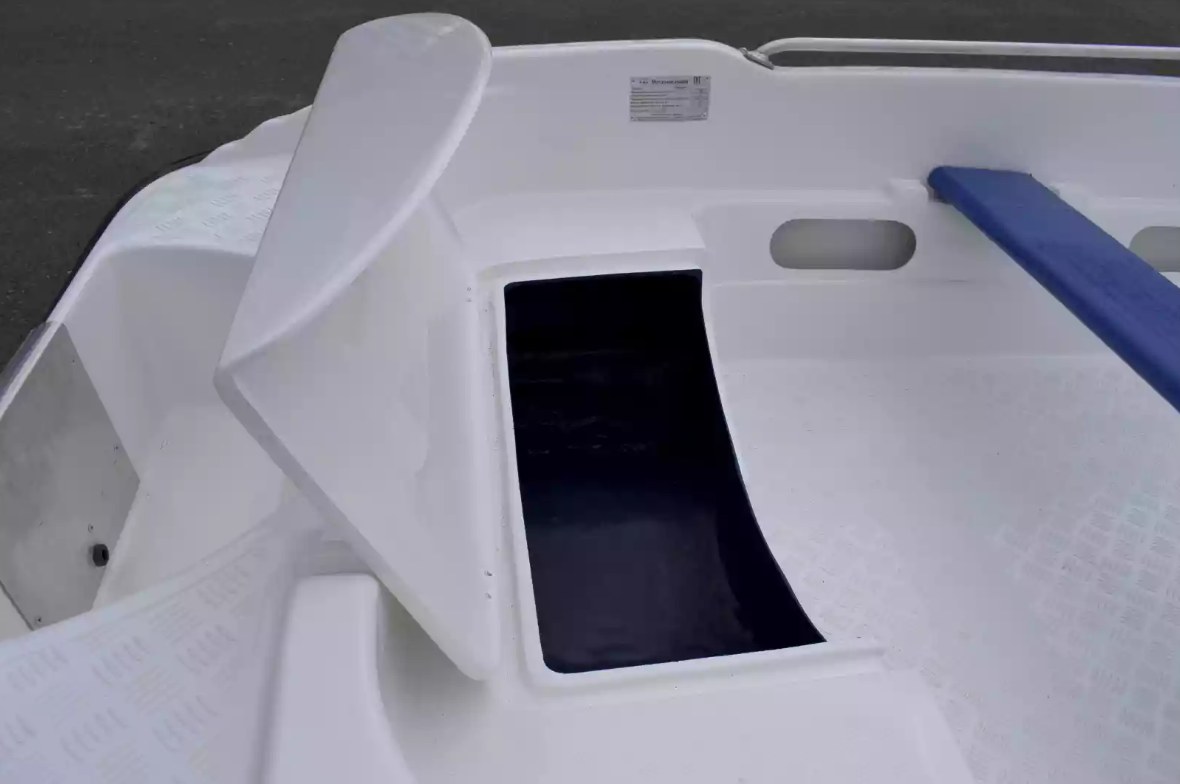 Стеклопластиковая лодка Пингвин New (тримаран) в Златоусте