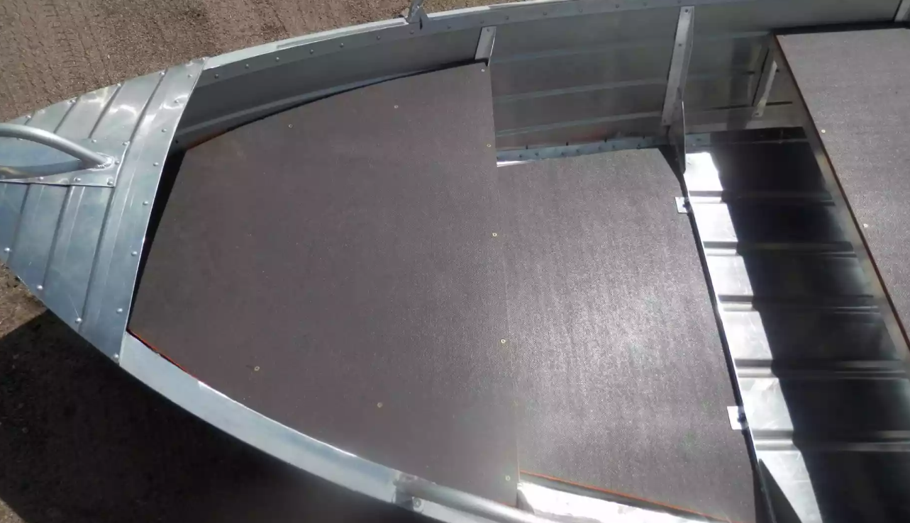 Алюминиевая лодка Вятка-Профи 32 в Златоусте