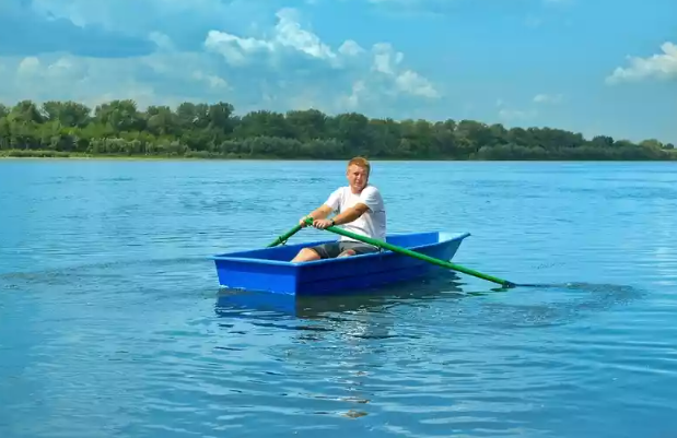 Стеклопластиковая лодка Малютка в Златоусте