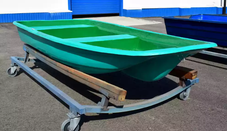 Стеклопластиковая лодка Старт (тримаран) в Златоусте