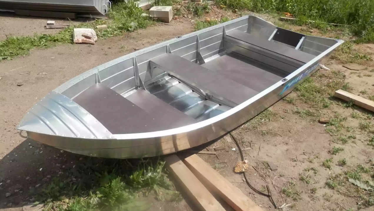 Алюминиевая лодка Вятка-Профи 32 в Златоусте