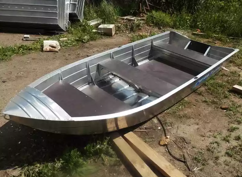 Алюминиевая лодка Вятка-Профи 37 в Златоусте