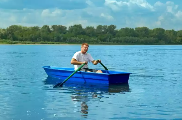 Стеклопластиковая лодка Малютка в Златоусте