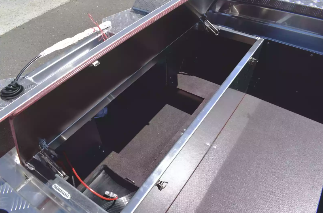 Алюминиевая лодка Wyatboat-390 DCM в Златоусте