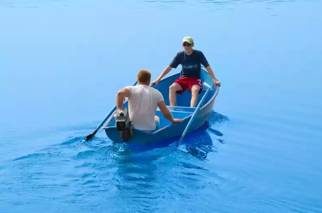 Стеклопластиковая лодка Омуль в Златоусте