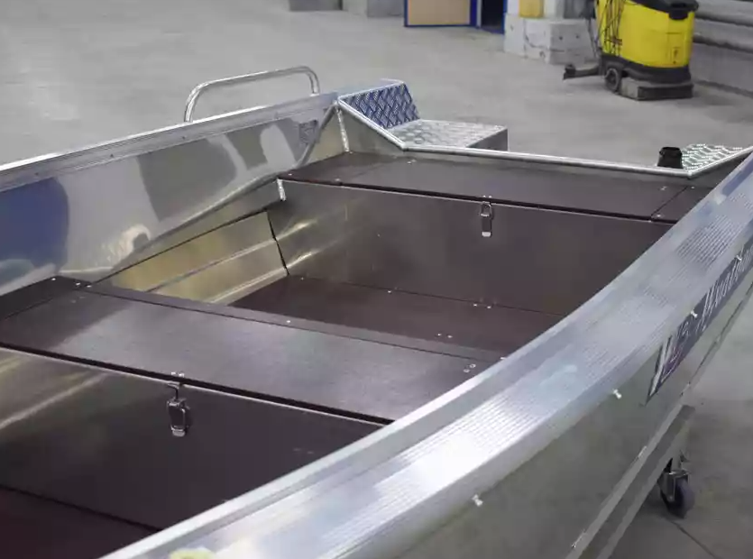 Алюминиевая лодка  Wyatboat-430 Р в Златоусте