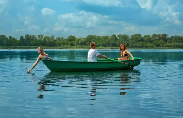 Стеклопластиковая Лодка Голавль в Златоусте