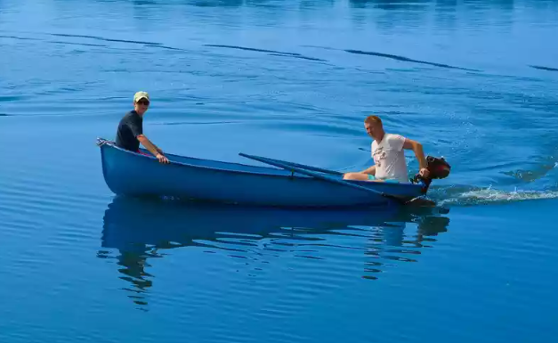 Стеклопластиковая лодка Омуль в Златоусте