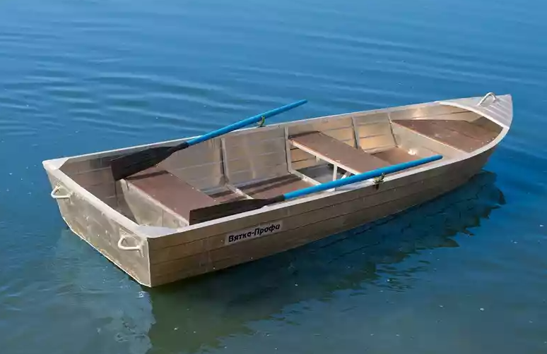 Алюминиевая лодка Вятка-Профи 32 в Златоусте
