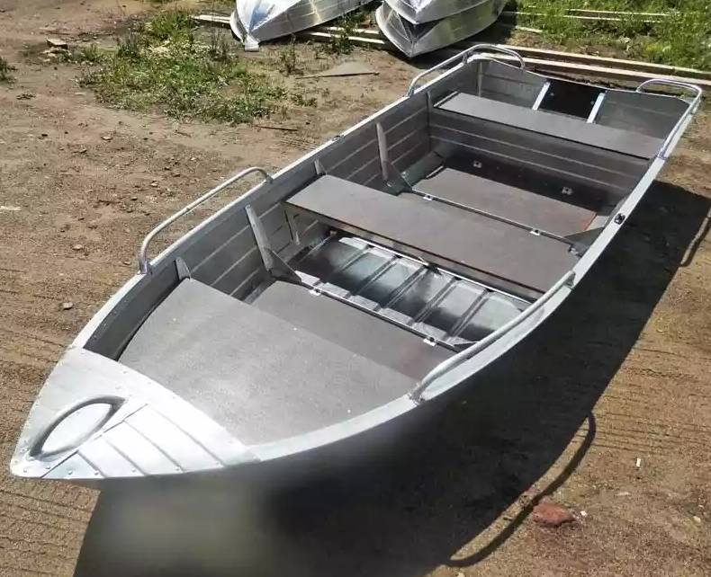Алюминиевая лодка Вятка-Профи 37 в Златоусте