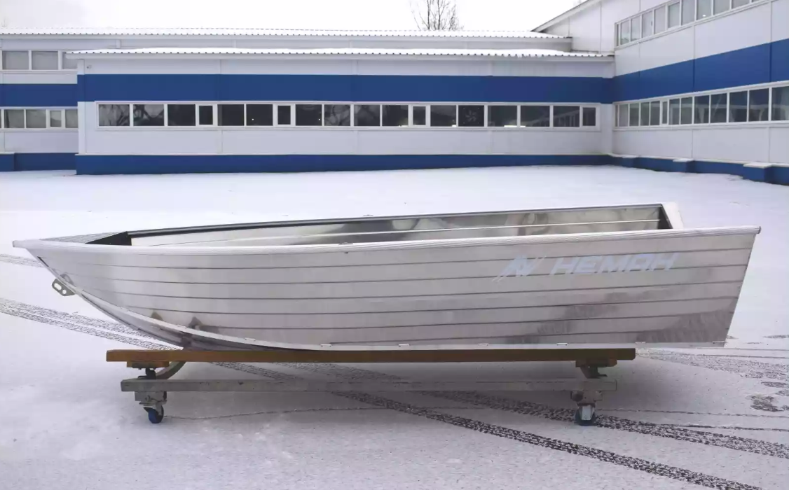 Алюминиевая лодка Неман-400 в Златоусте