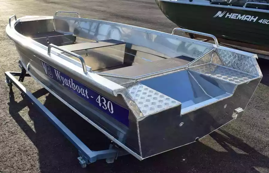 Алюминиевая лодка  Wyatboat-430 Р в Златоусте