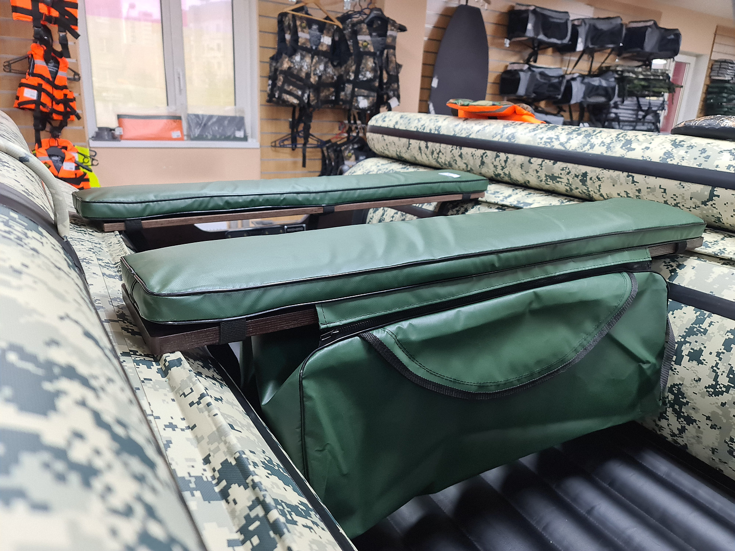 КОМПЛЕКТ МЯГКИХ НАКЛАДОК С СУМКОЙ ДЛЯ ЛОДОК 80Х20 ЗЕЛЕНЫЙ в Златоусте